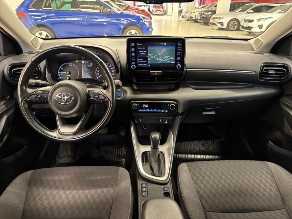 TOYOTA Yaris 2021