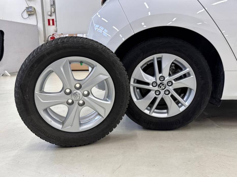 TOYOTA Yaris 2021