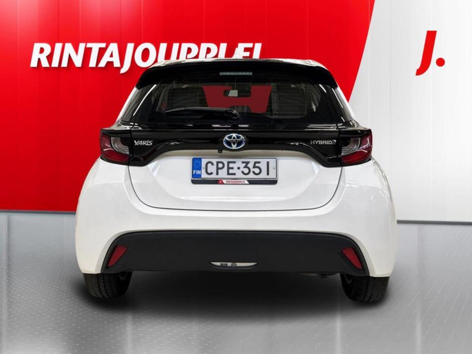 TOYOTA Yaris 2021