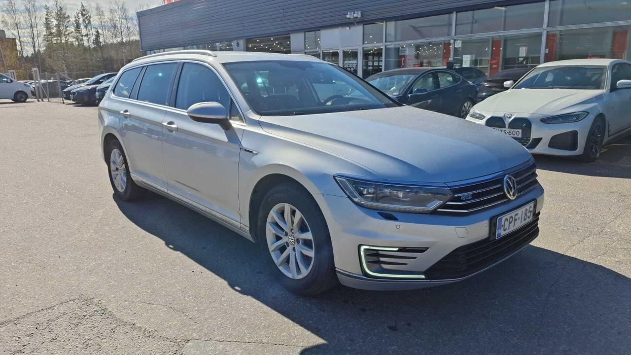 VOLKSWAGEN Passat 2017