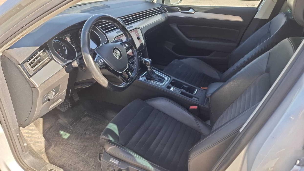 VOLKSWAGEN Passat 2017