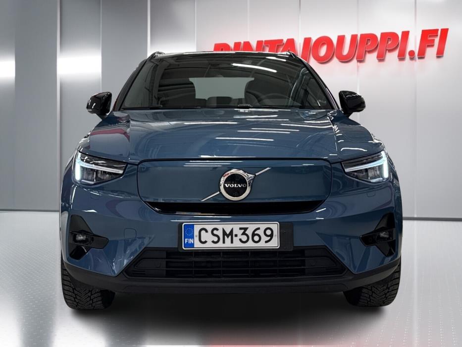 VOLVO XC40 2023
