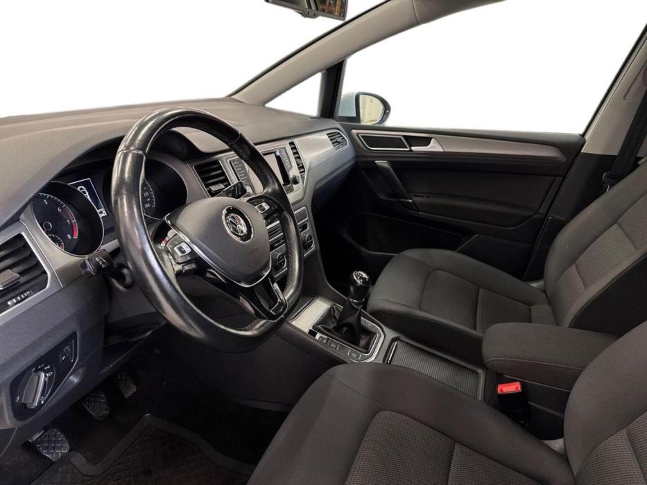 VOLKSWAGEN Golf Sportsvan 2014