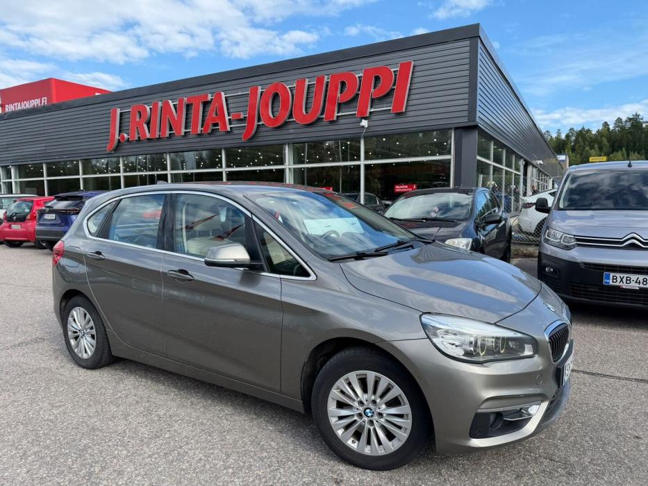 BMW 218 2015