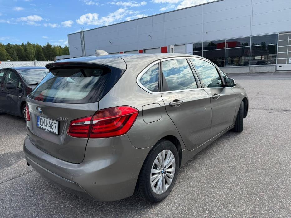 BMW 218 2015