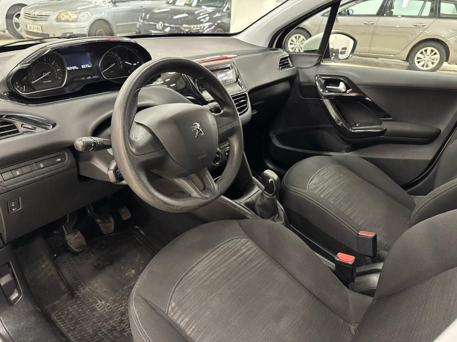 PEUGEOT 208 2018
