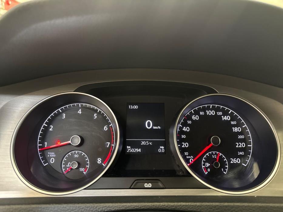 VOLKSWAGEN Golf 2014