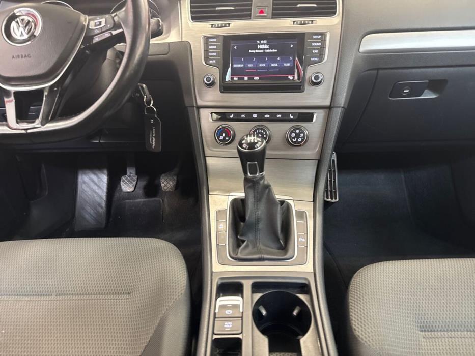 VOLKSWAGEN Golf 2014