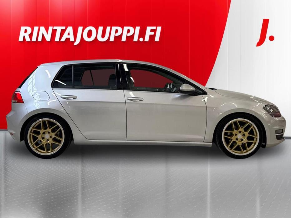 VOLKSWAGEN Golf 2014