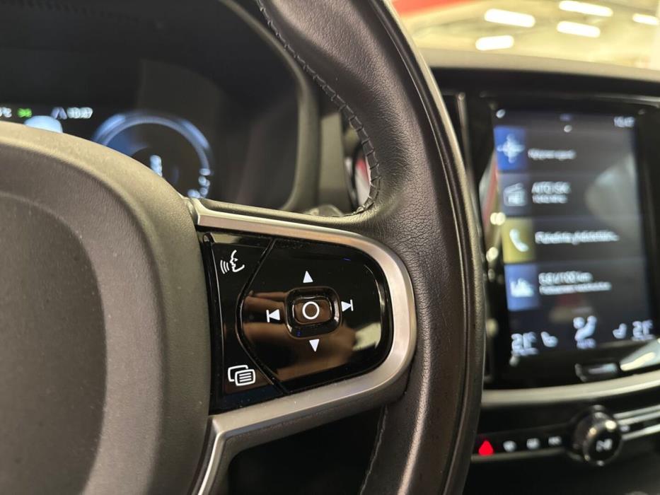 VOLVO V60 2020