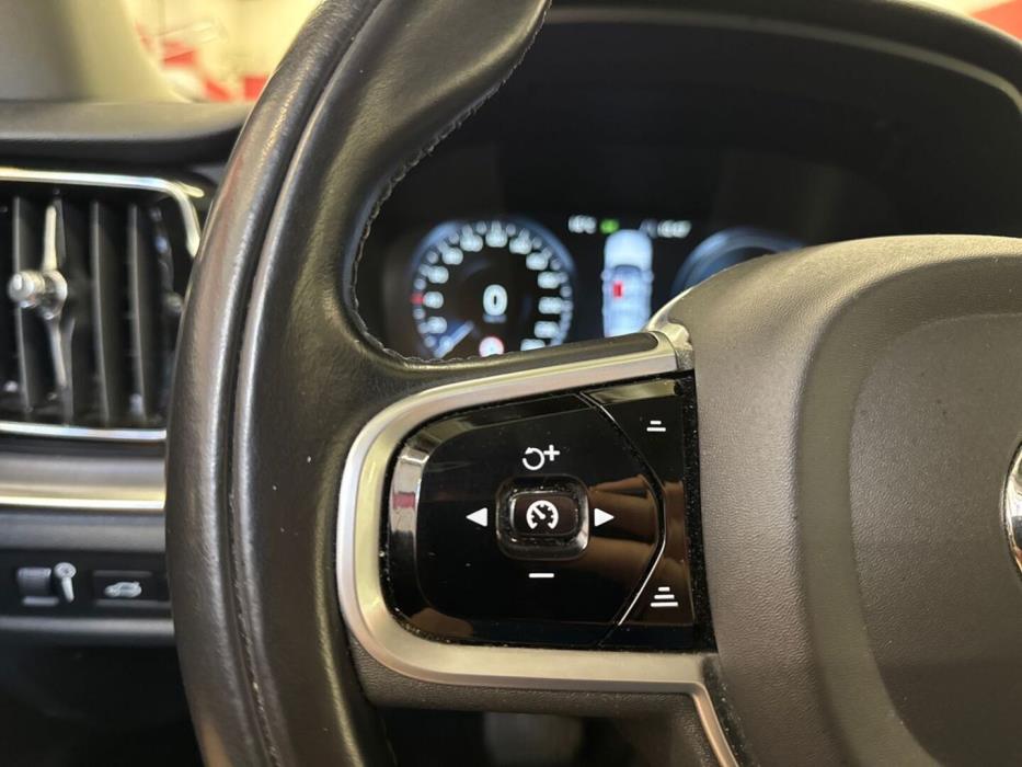 VOLVO V60 2020