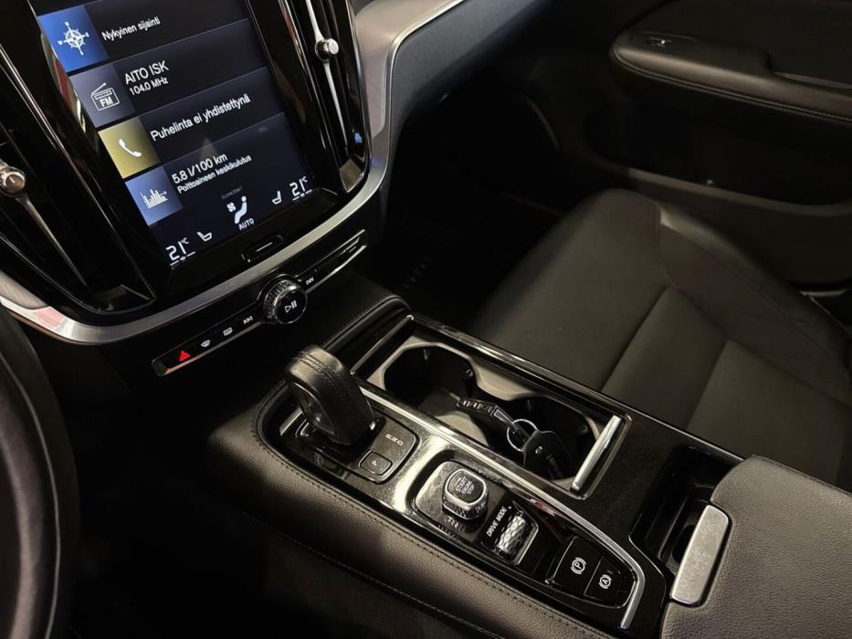 VOLVO V60 2020