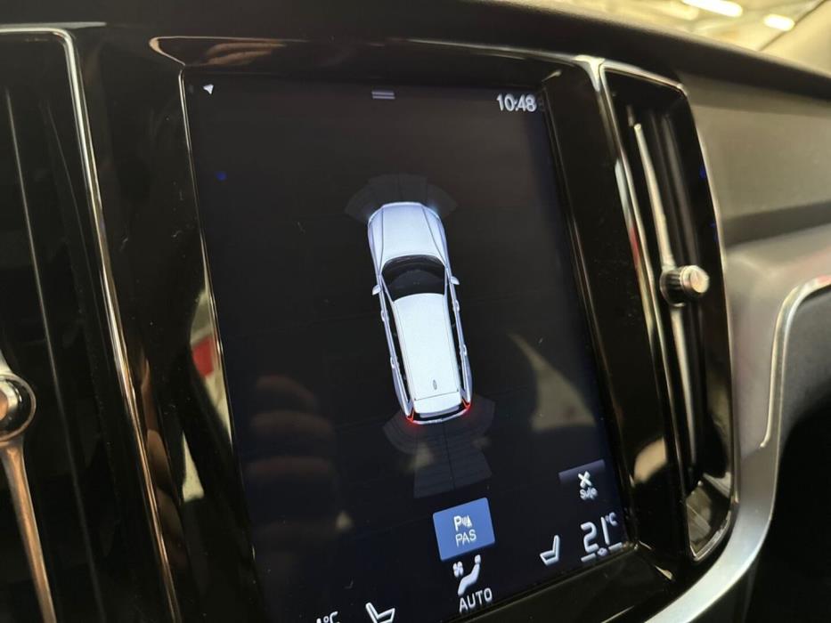 VOLVO V60 2020