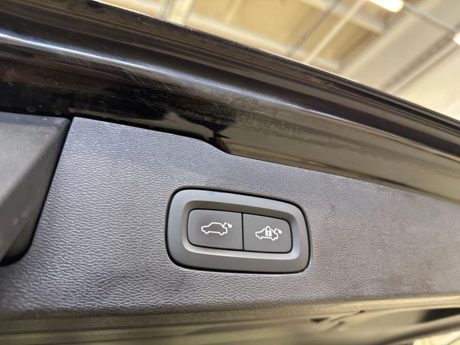 VOLVO V60 2020
