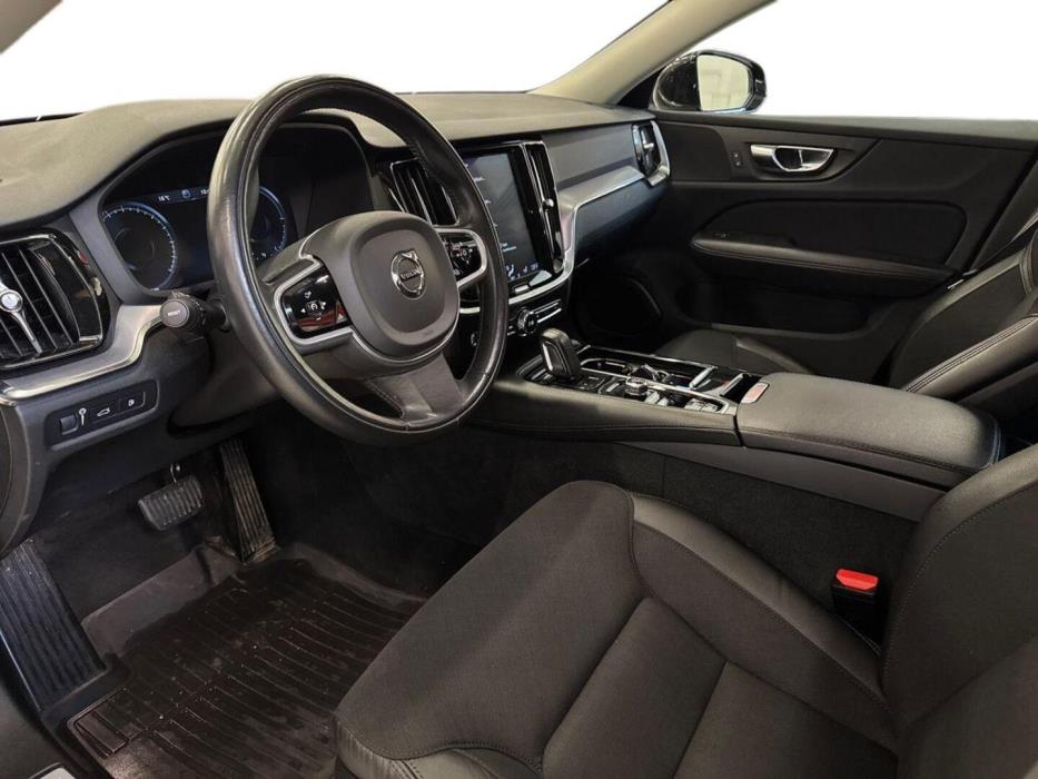 VOLVO V60 2020
