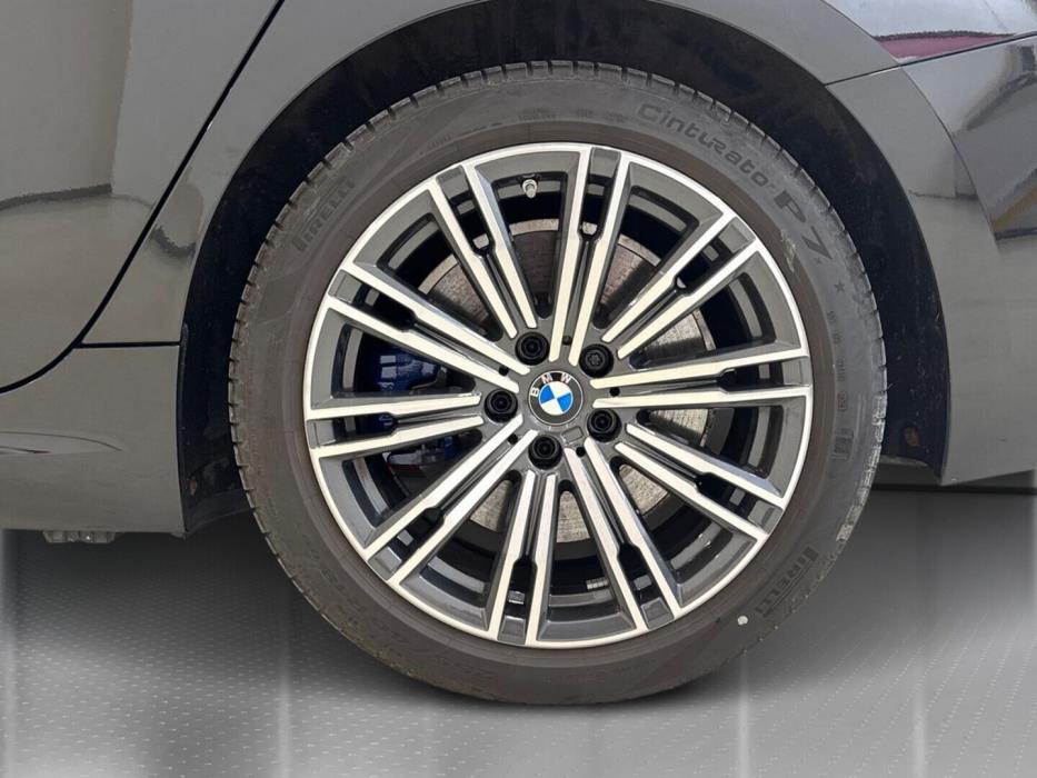 BMW 330 2021