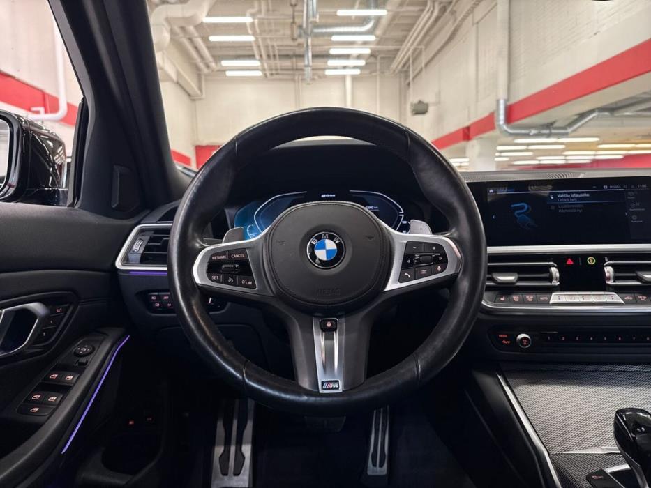 BMW 330 2021