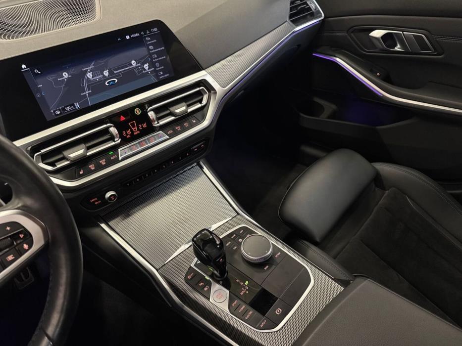 BMW 330 2021