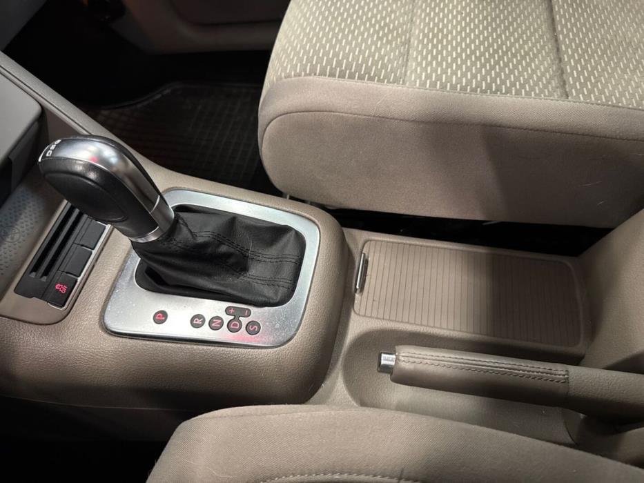 VOLKSWAGEN Golf Plus 2011