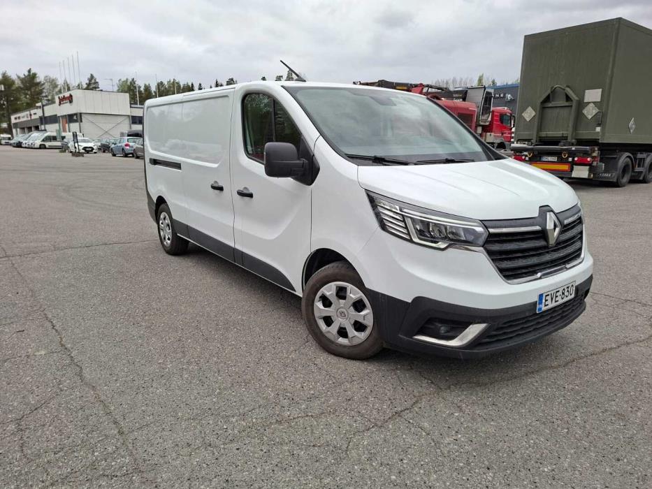 RENAULT Trafic 2024