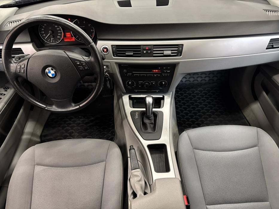 BMW 320 2006