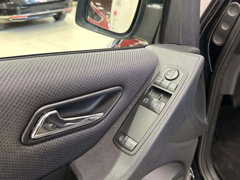 MERCEDES-BENZ A 2009
