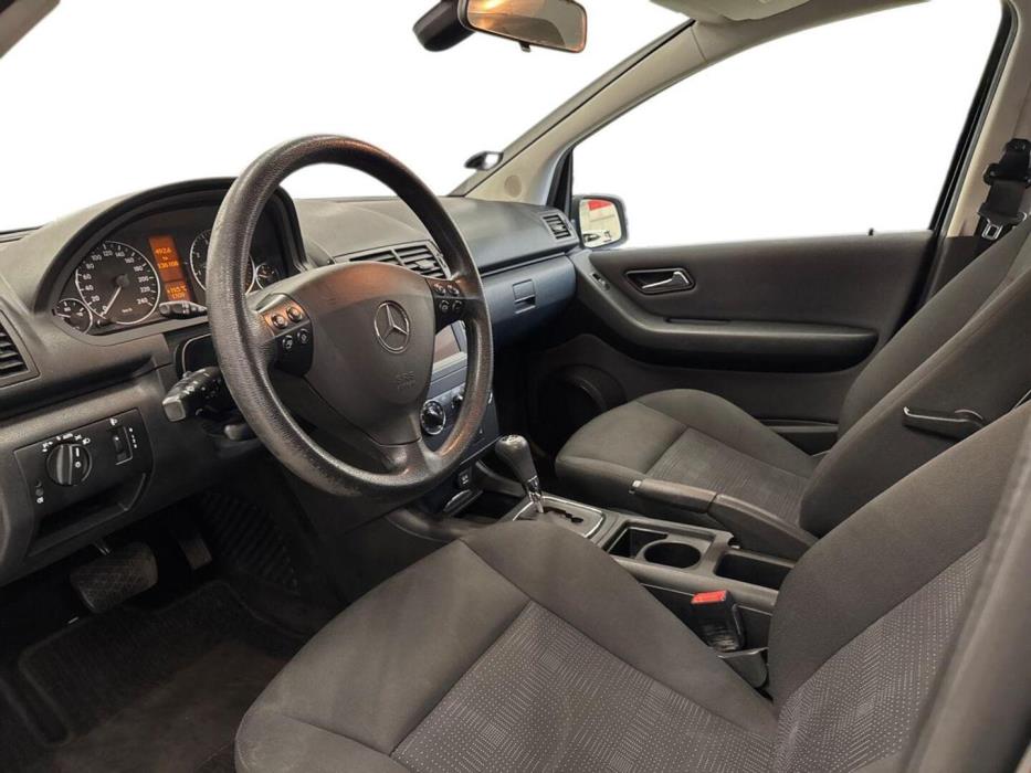 MERCEDES-BENZ A 2009