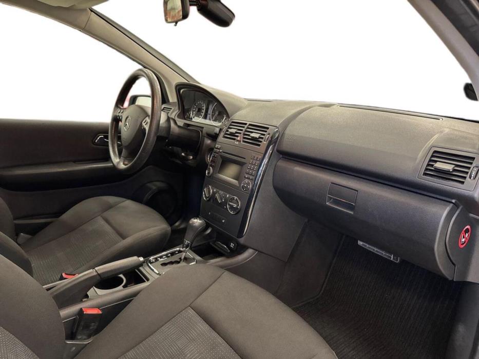 MERCEDES-BENZ A 2009