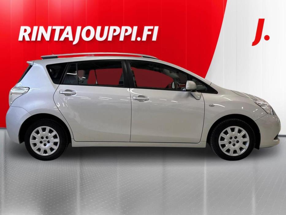 TOYOTA Verso 2010
