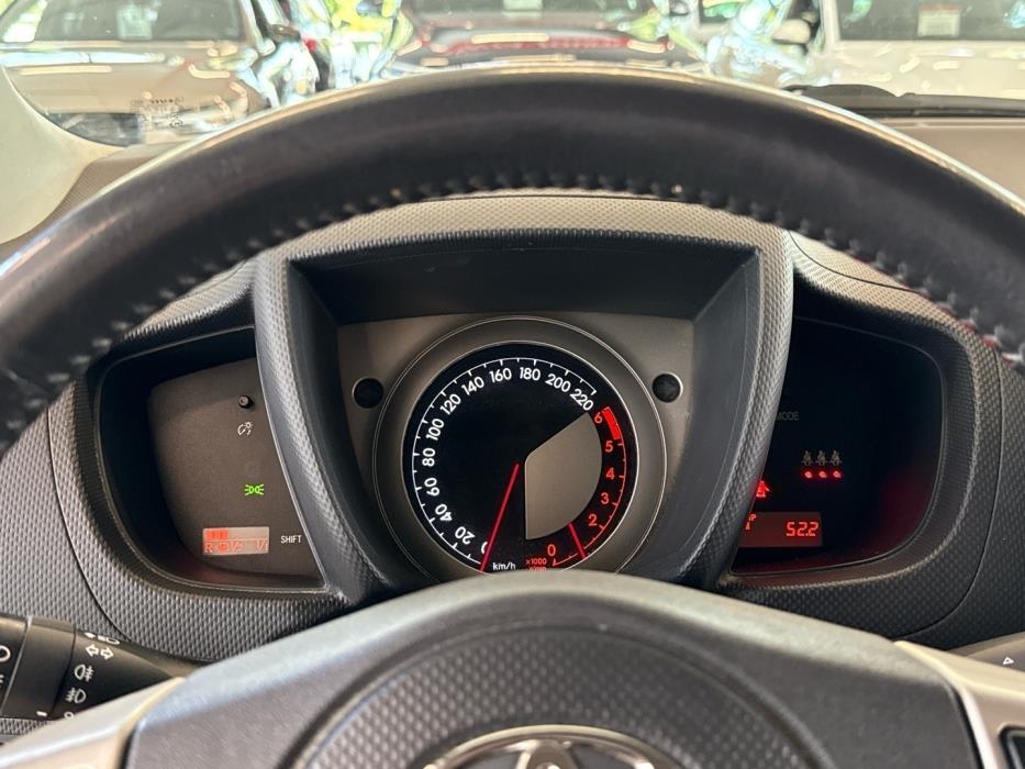 TOYOTA Urban Cruiser 2011