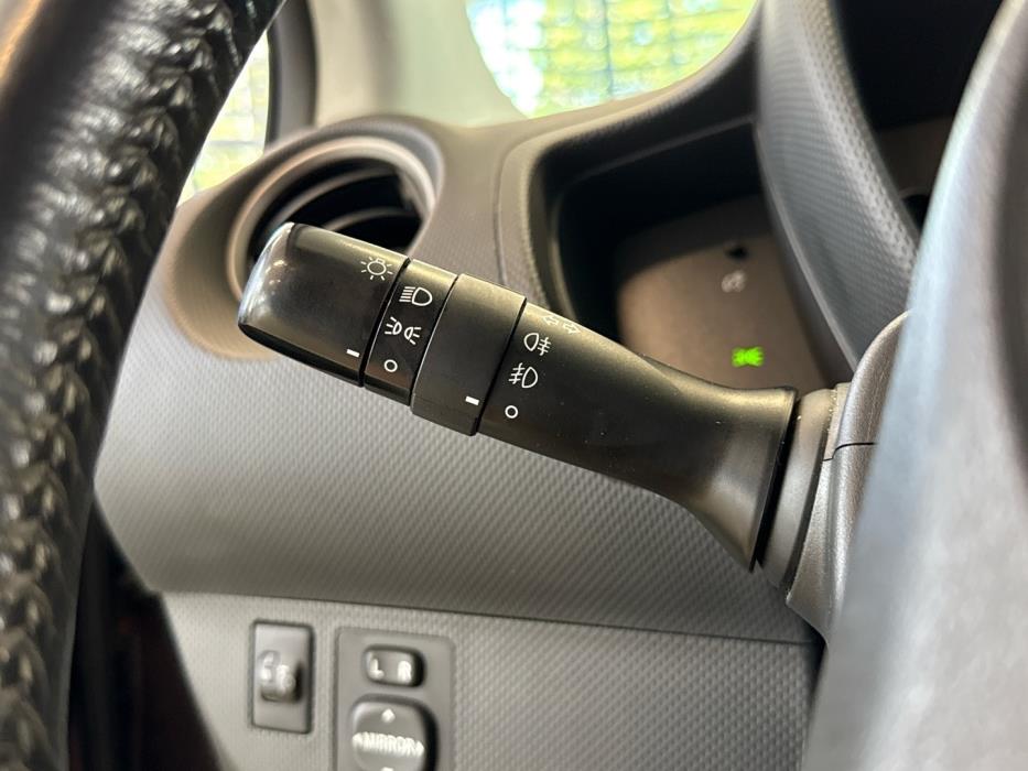 TOYOTA Urban Cruiser 2011