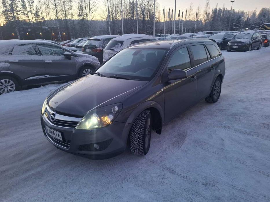 OPEL Astra 2010