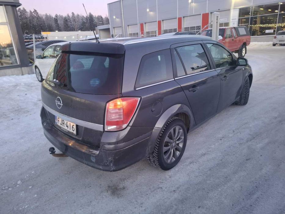 OPEL Astra 2010