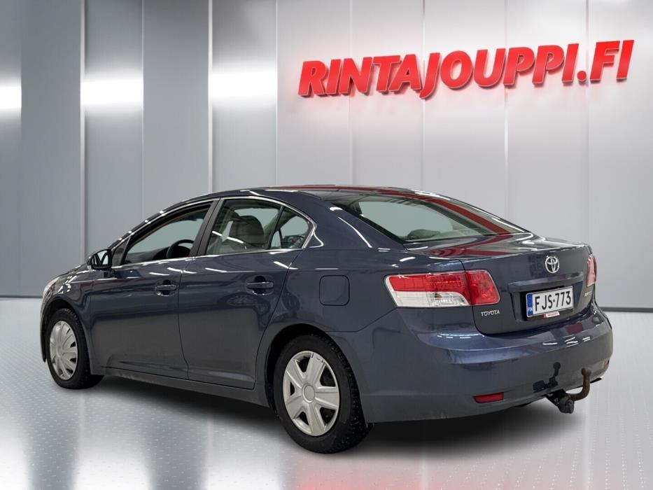 TOYOTA Avensis 2010