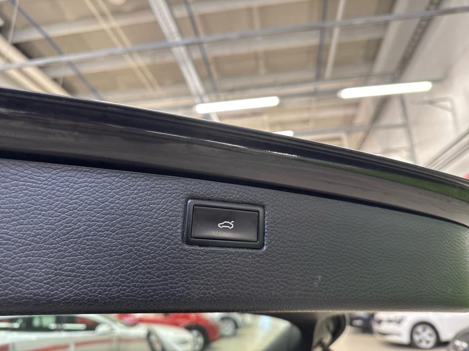 VOLKSWAGEN Passat 2011