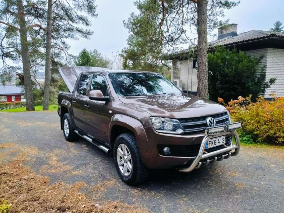 VOLKSWAGEN Amarok 2011