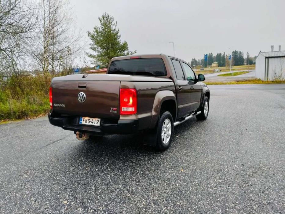 VOLKSWAGEN Amarok 2011