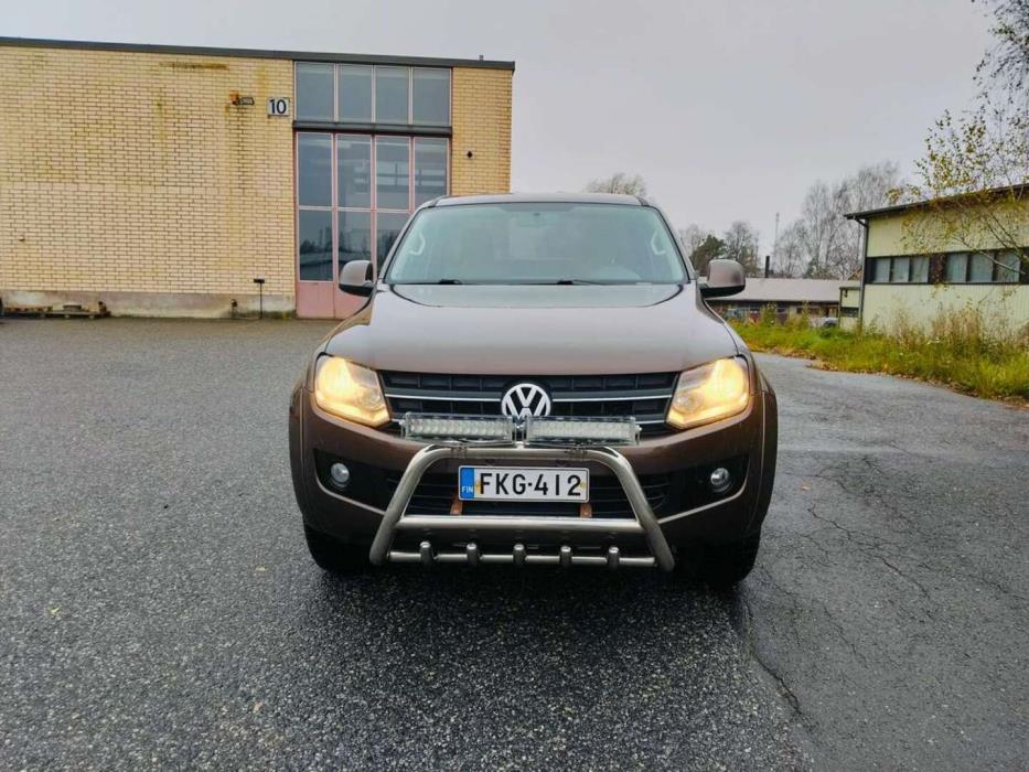 VOLKSWAGEN Amarok 2011