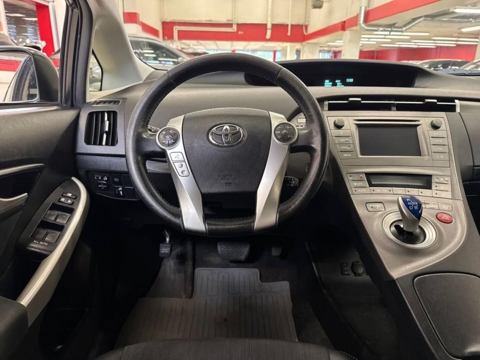 TOYOTA Prius PHEV 2012