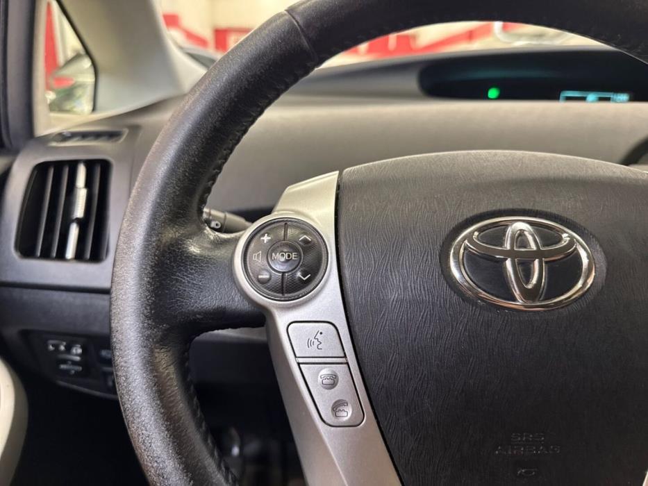 TOYOTA Prius PHEV 2012
