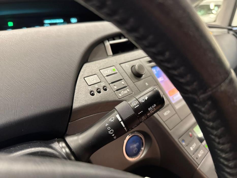 TOYOTA Prius PHEV 2012