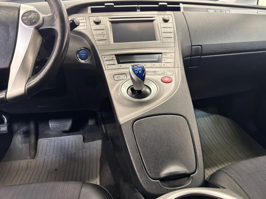TOYOTA Prius PHEV 2012