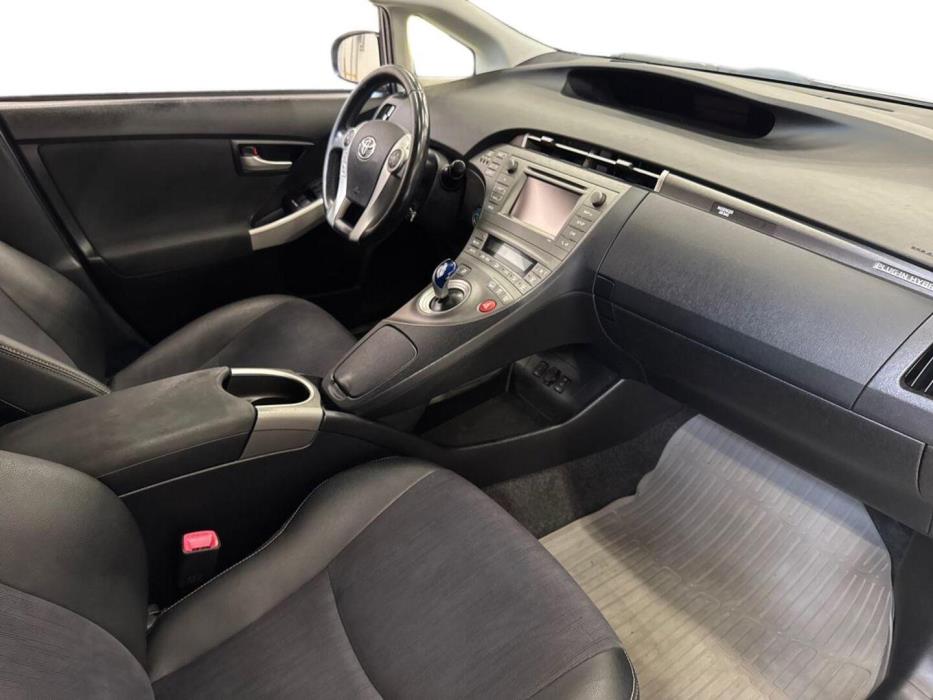 TOYOTA Prius PHEV 2012