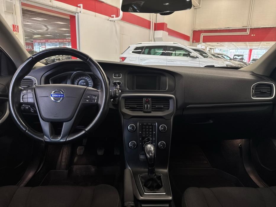 VOLVO V40 2013