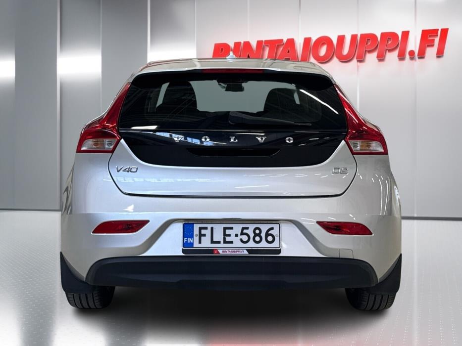 VOLVO V40 2013