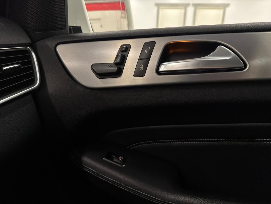 MERCEDES-BENZ ML 2012