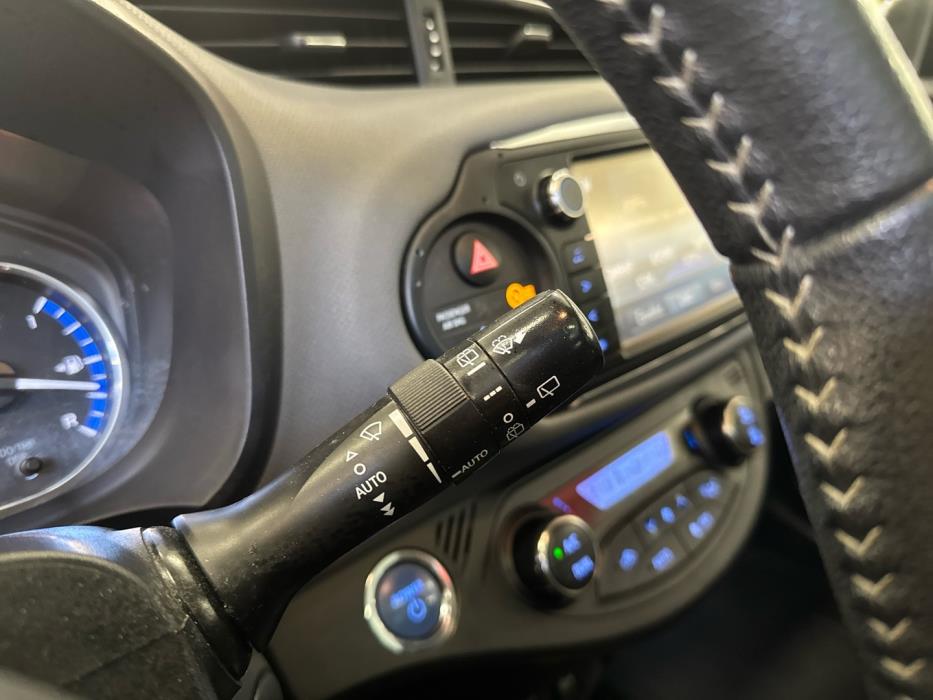 TOYOTA Yaris 2014