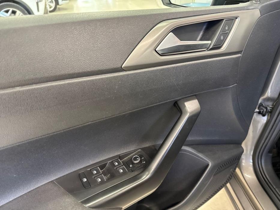 VOLKSWAGEN Polo 2018