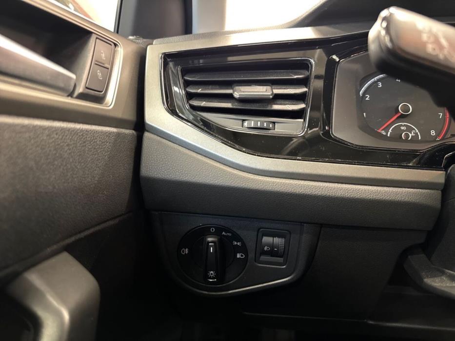VOLKSWAGEN Polo 2018