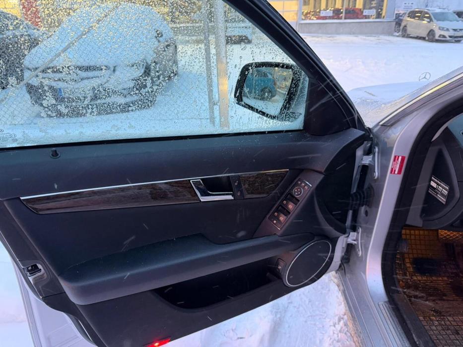 MERCEDES-BENZ C 2008